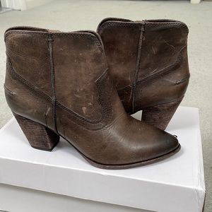 Frye boots 7,5